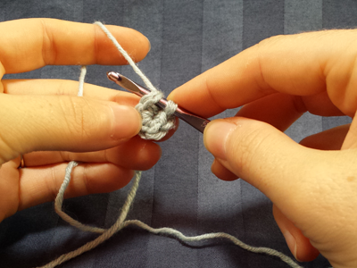 How to crochet a magic ring Step 9-B by Unseign
